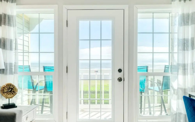 Seaside and Breezy Condo at the Victorian