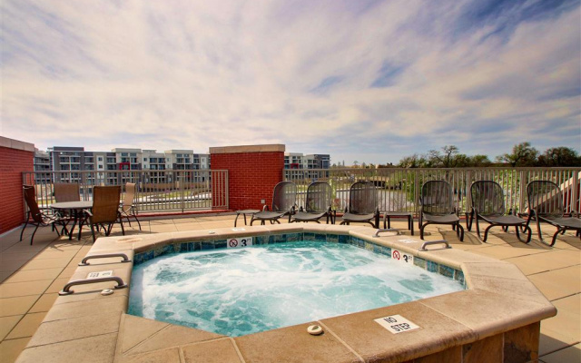 Drury Plaza Hotel Broadview - Wichita
