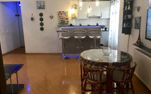 Zandukeli12(2Min Walk To Rustaveli Ave)