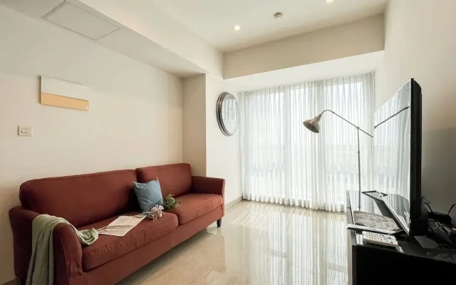 White Toned And Modern 1Br At Branz Bsd City Apartment