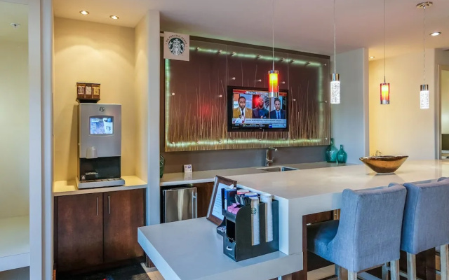 FRONTDESK The Point at Town Center Apts Jacksonville