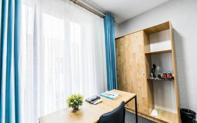 Bobur Hotel