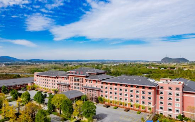 Aiwan Hotel