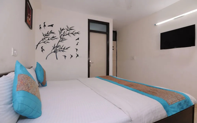 OYO 2041 Hotel Silver Land