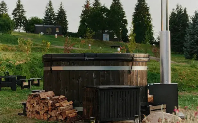 Raus | Cabins am See mit Sauna + Hot-Tub