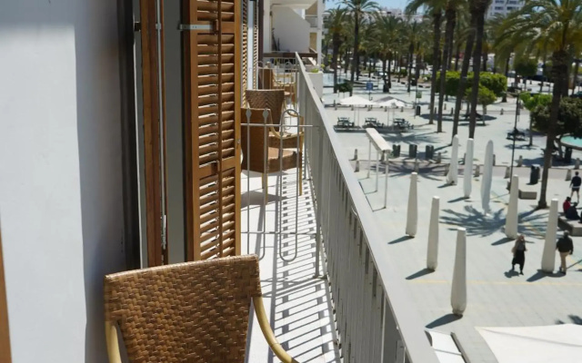 Hotel Portmany