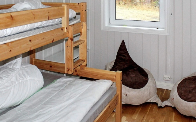 16 Person Holiday Home in Færvik