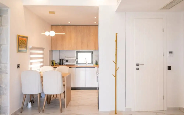 Olive Grove Panorama Suite Pende