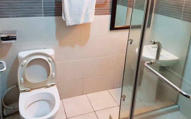 Axor Hotel &Suites