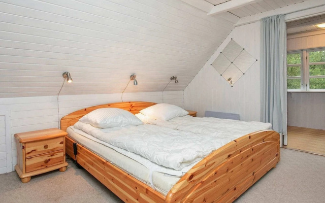 6 Person Holiday Home in Oksbol