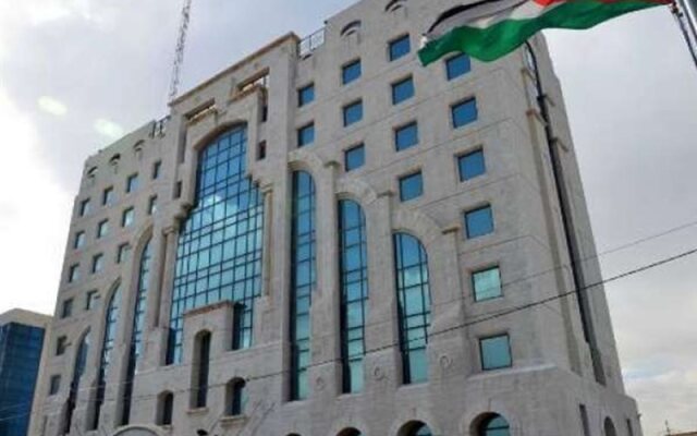 Отель Dana Plaza вид на фасад