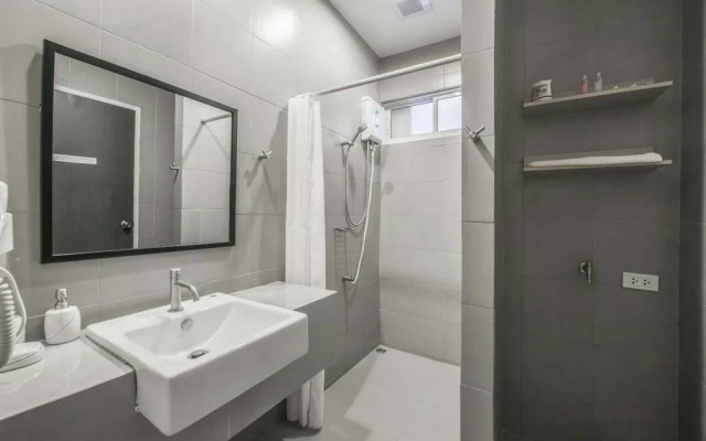 Plern Pailin Service Apartment