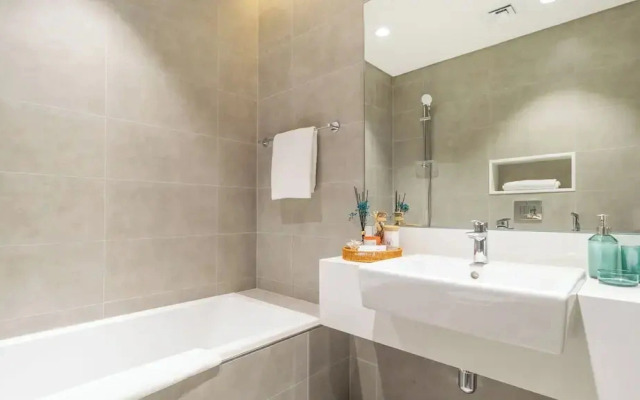 Manzil - Stunning 1BR with Lagoon Access