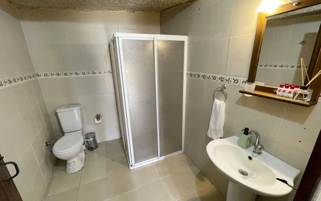 Karadut Cave Hotel