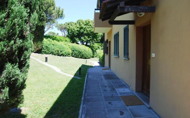 Отель Residenze Al Colle Dei Pini вид на фасад