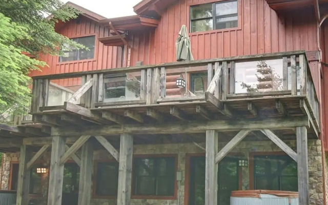 Chalet Refuge 114 in Lac-sup Rieur
