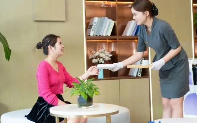 Lavande Hotel (Xuchang Jinhui Plaza Pang Donglai Angel City)