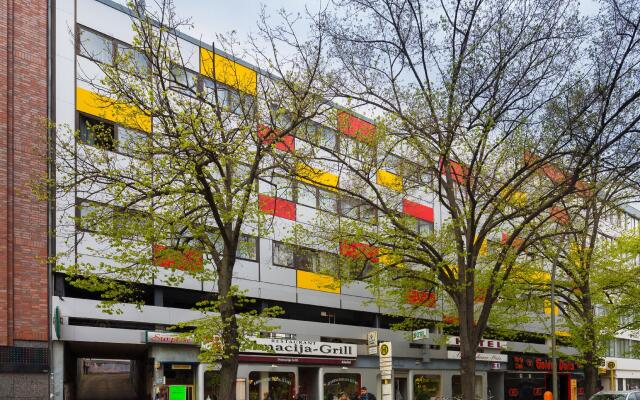 Отель Alper Hotel am Potsdamer Platz Германия, Берлин - отзывы, цены и фото номеров - забронировать отель Alper Hotel am Potsdamer Platz онлайн вид на фасад