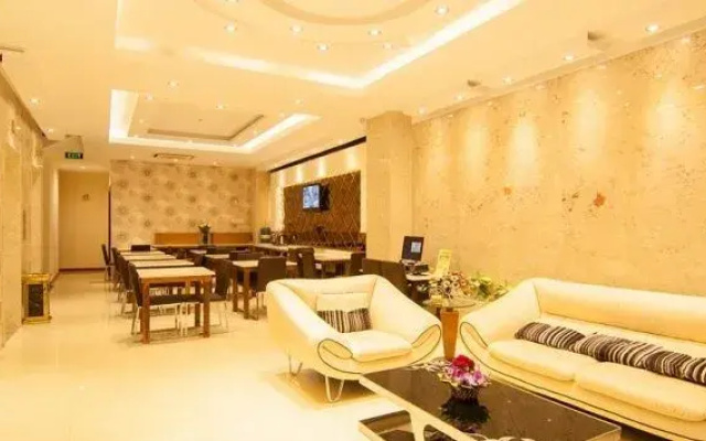 Aston Hotel