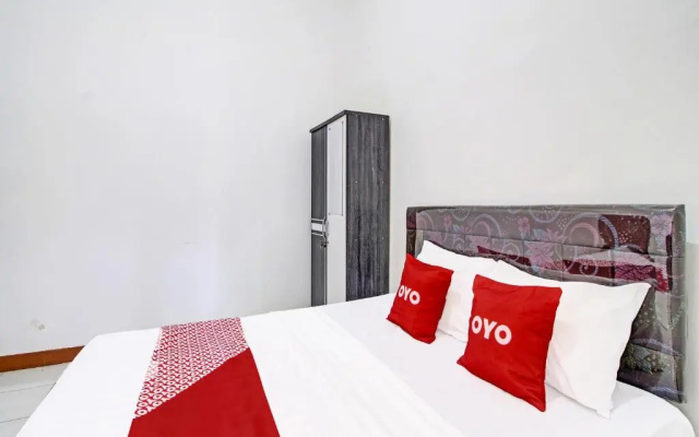 Capital O 91690 Moza Guest House