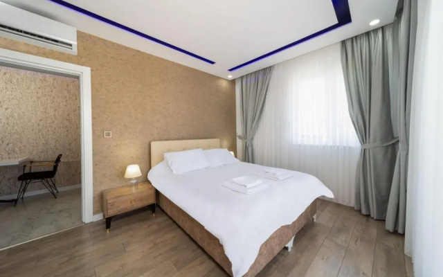 Modern and Central Flat Near Beach in Antalya