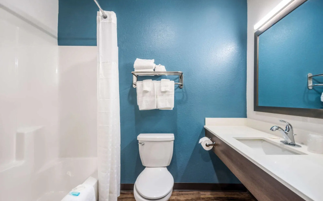 WoodSpring Suites Bradenton