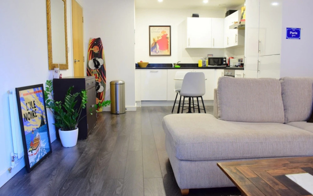 Flat With Balcony In Camden Town