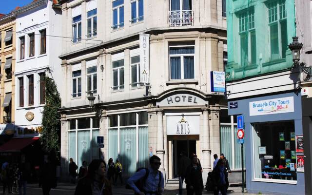 Hotel Aris вид на фасад