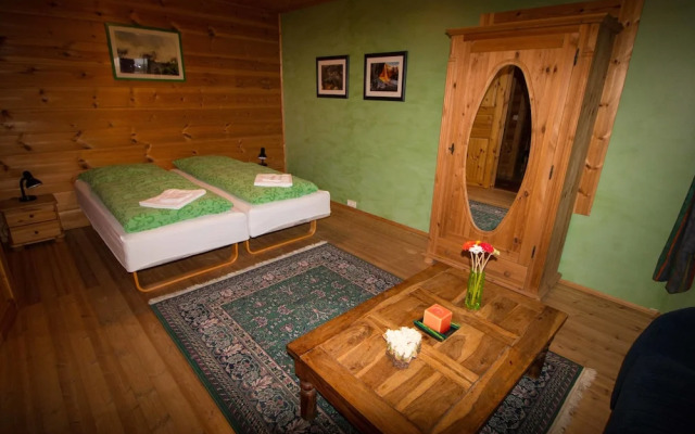 Alfasteinn Country Home Guesthouse
