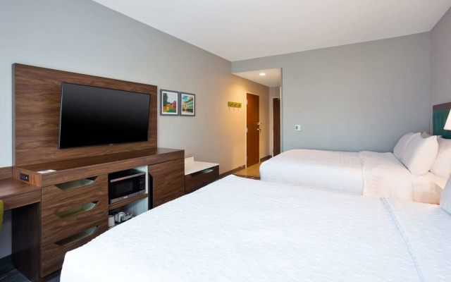 Hampton Inn By Hilton Paris