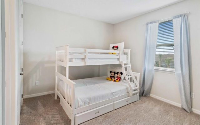 1512 Nassau Point Trail