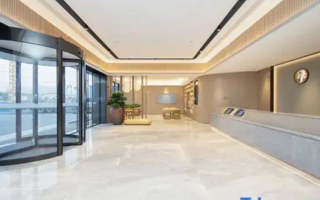 JI Hotel (Guigang Pingnan Jiangbei Park)