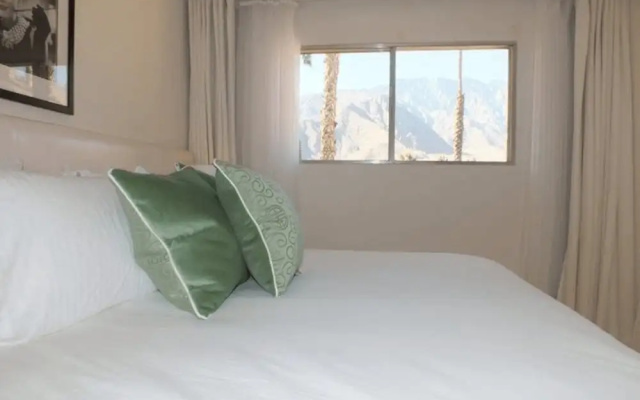 Villa Felicity-luxury Villa With Mountain View