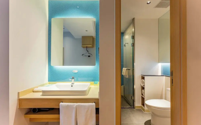 Holiday Inn Express Wuxi East Station by IHG