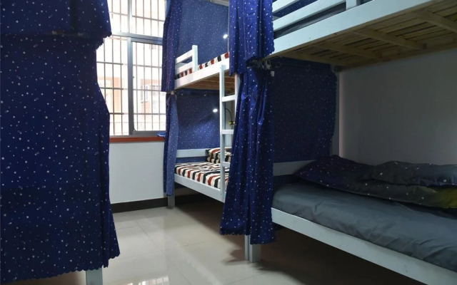 Zhangjiajie Fly Youth Hostel