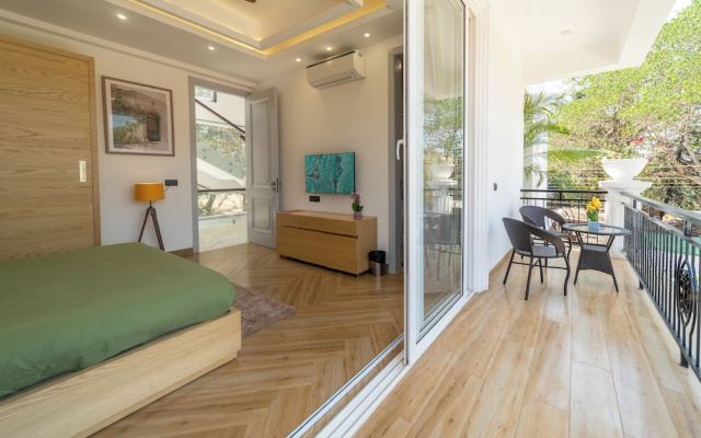 ELIVAAS Fernweh 4 BHK with Pool
