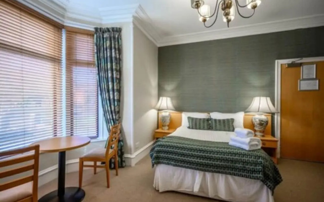 The Dunavon Hotel