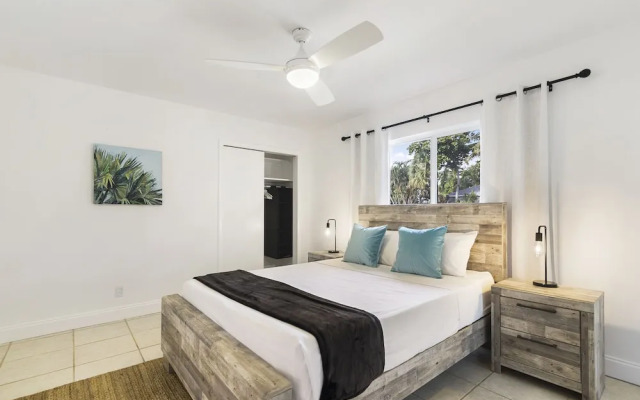 Alani Bay Premium Condos