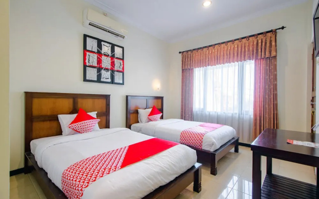 OYO 1650 Griya Joglo Homestay