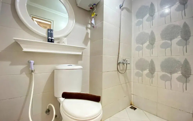 Well Furnished Studio Room at Grand Asia Afrika Apartment