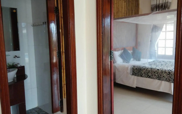 Phong Nha Lake House