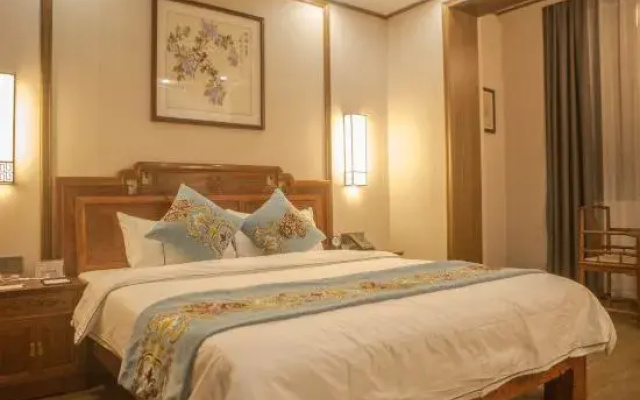 Fangcheng Port Zhenru Hotel
