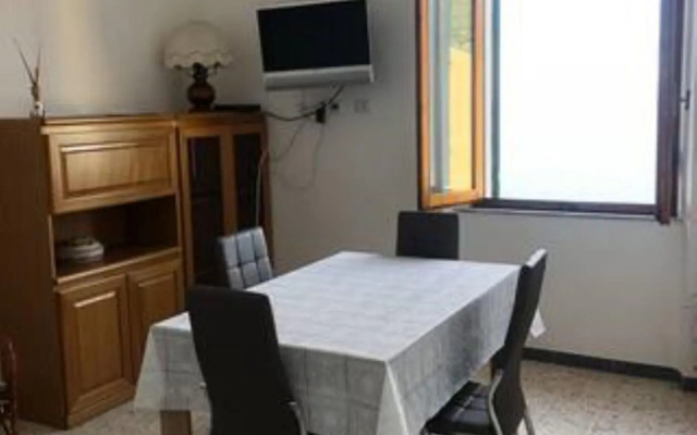 Centrally located apartment with sea view-casetta Annunziata