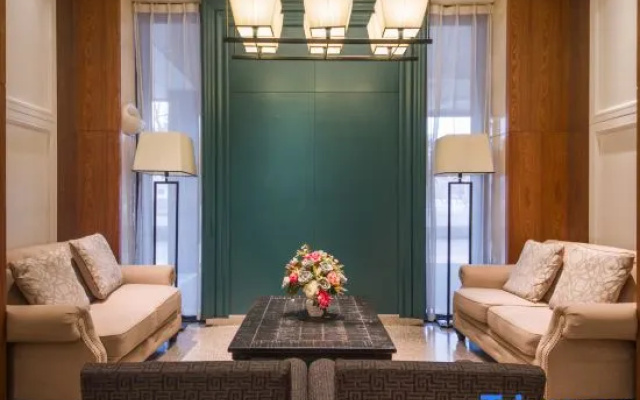 World Hotel (Jinan Hexie Square Qilu Children's Hospital)