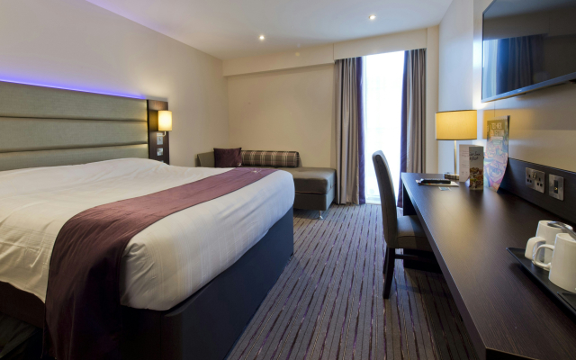 Premier Inn Liverpool Lime Street