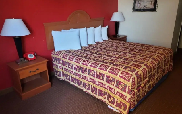 Americana Inn