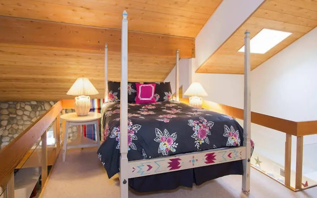 Snowcreek #630 - Near Lakes & Golf!