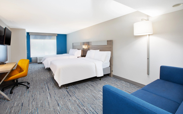 Holiday Inn Express & Suites Milwaukee Nw Park Place by IHG