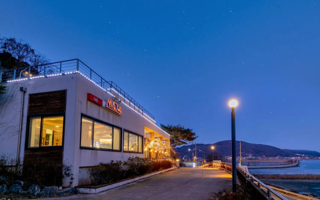Ganghwa Cafe Pension Amote