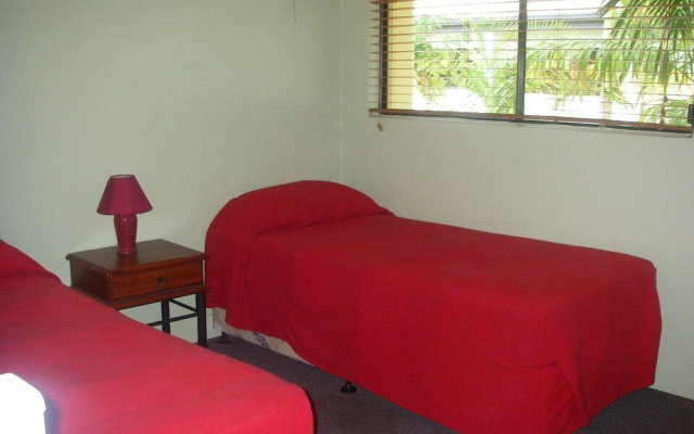 Ash Palms Motor Inn